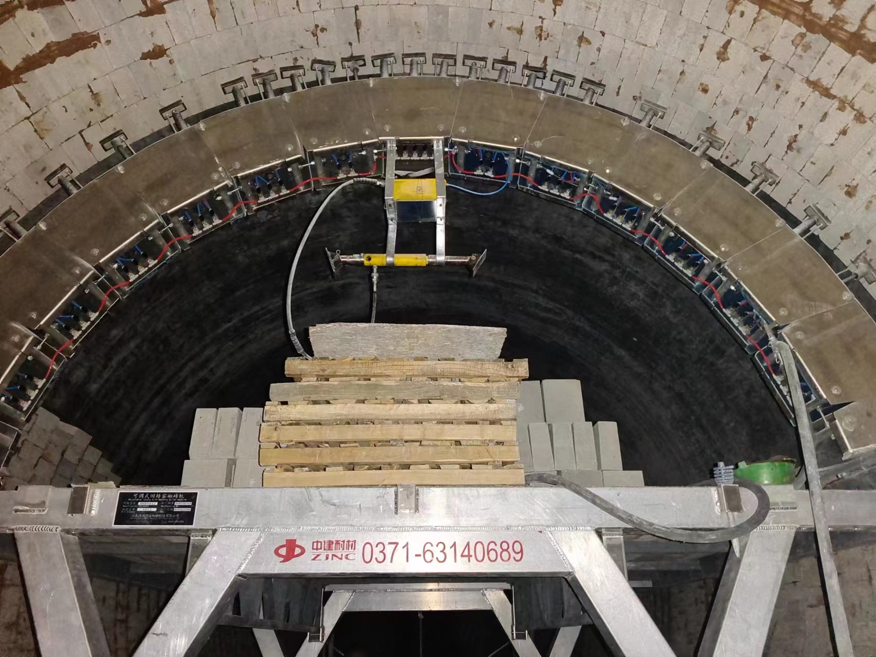 某1000噸石灰回轉窯生產線高溫帶搶修